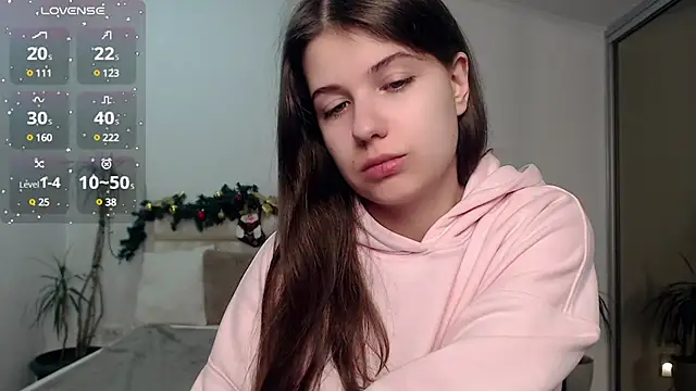 Snapshot of SayMeow_ chatting on 12/29/24, 03:22 SayMeow online show from 12/29/24, 03:22