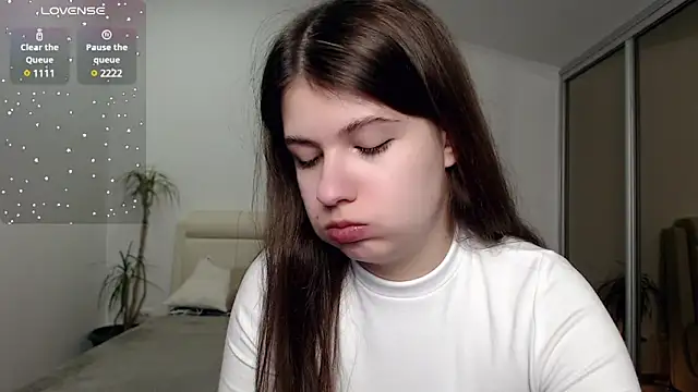 Snapshot of SayMeow_ chatting on 02/02/25, 03:32 SayMeow online show from 02/02/25, 03:32