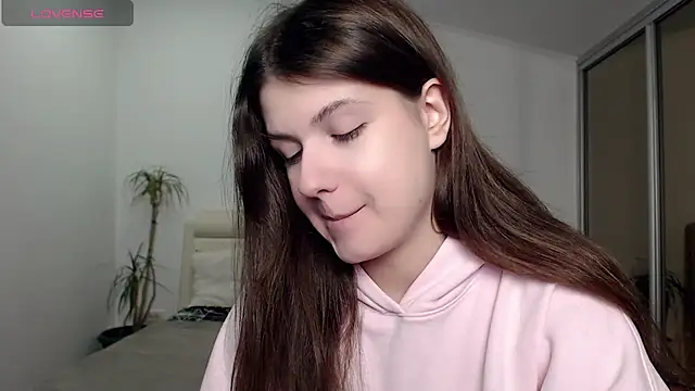 Snapshot of SayMeow_ chatting on 02/05/25, 08:35 SayMeow online show from 02/05/25, 08:35