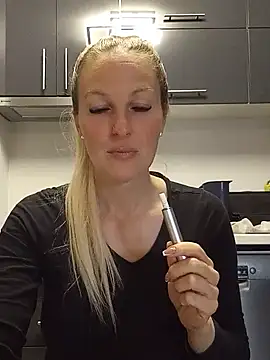 MaviePearl online show from 01/30/25, 08:01