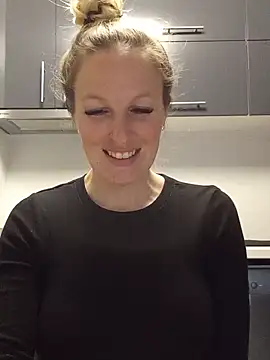 MaviePearl online show from 02/03/25, 08:46