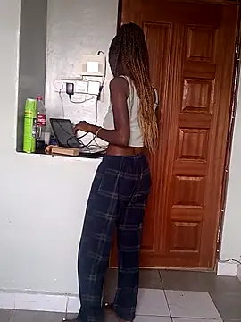 Prettybecs online show from 10/16/25, 06:25