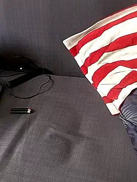 Prettybecs online show from 10/19/25, 07:20