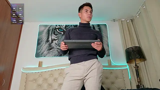 Adams ricci online show from 03/07/25, 10:21