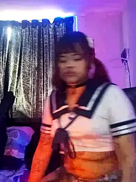 Snapshot of violetagrey_ chatting on 09/12/25, 03:23 violetagrey online show from 09/12/25, 03:23