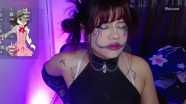 Snapshot of violetagrey_ chatting on 10/06/25, 11:07 violetagrey online show from 10/06/25, 11:07