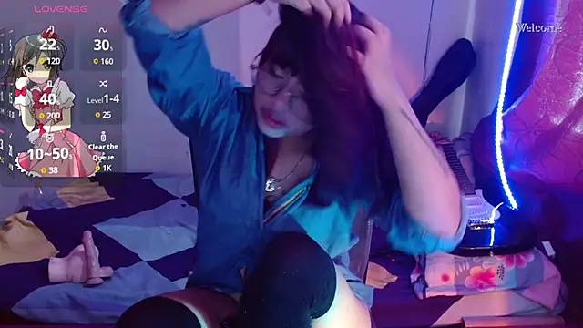 Snapshot of violetagrey_ chatting on 11/10/25, 05:12 violetagrey online show from 11/10/25, 05:12