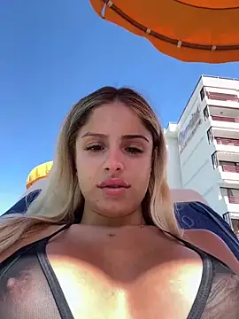 Snapshot of BritneyDimond chatting on 12/26/24, 12:59 BritneyDimond online show from 12/26/24, 12:59