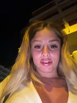 Snapshot of BritneyDimond chatting on 12/27/24, 10:48 BritneyDimond online show from 12/27/24, 10:48