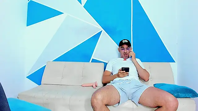 trio hotplus19 online show from 01/24/25, 01:03