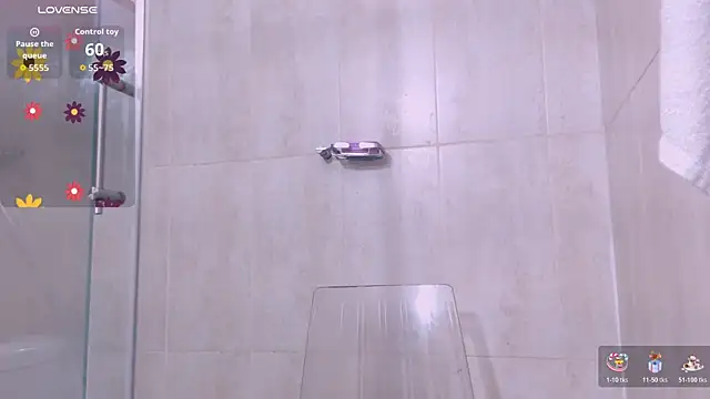 Snapshot of ElizabethBell_ chatting on 10/19/25, 03:29 ElizabethBell online show from 10/19/25, 03:29