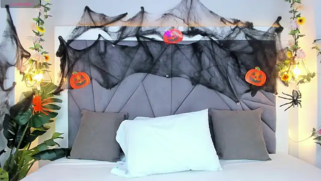 KiarhaTrixie online show from 11/01/25, 03:08