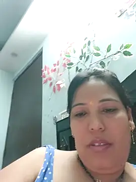 Snapshot of Poojabhabi101 chatting on 11/17/25, 08:53 Poojabhabi101 online show from 11/17/25, 08:53