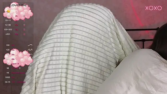 lil luna x online show from 10/23/25, 12:48