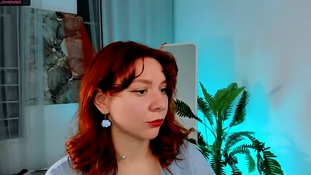 Snapshot of melissa_adamss chatting on 10/25/25, 01:18 melissa adamss online show from 10/25/25, 01:18