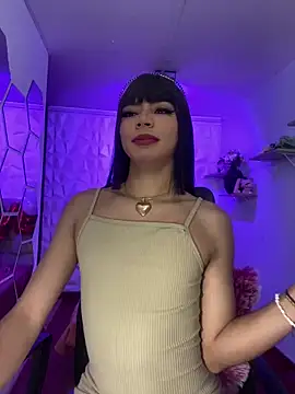 Snapshot of hurrencam chatting on 02/13/25, 01:05 hurrencam online show from 02/13/25, 01:05