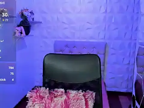 Snapshot of hurrencam chatting on 02/15/25, 05:17 hurrencam online show from 02/15/25, 05:17