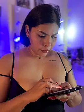 GigiiStone online show from 10/29/25, 11:17