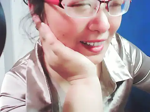 Snapshot of xiaorou-z chatting on 03/21/25, 05:12 xiaorou-z online show from 03/21/25, 05:12