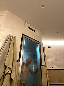 Snapshot of zjwsteve chatting on 09/20/25, 10:11 zjwsteve online show from 09/20/25, 10:11