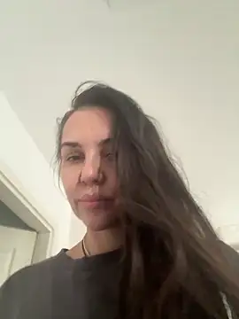 Snapshot of TaniaAmore chatting on 10/06/25, 09:40 TaniaAmore online show from 10/06/25, 09:40