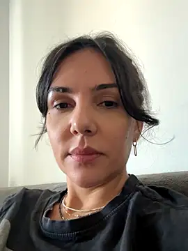 Snapshot of TaniaAmore chatting on 10/13/25, 10:48 TaniaAmore online show from 10/13/25, 10:48