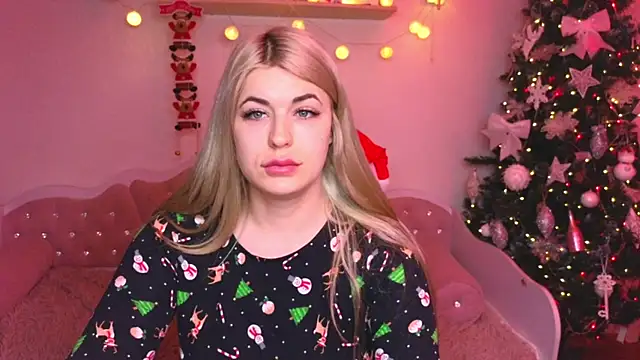 Snapshot of Sugarr_Lola chatting on 01/01/25, 10:00 Sugarr Lola online show from 01/01/25, 10:00