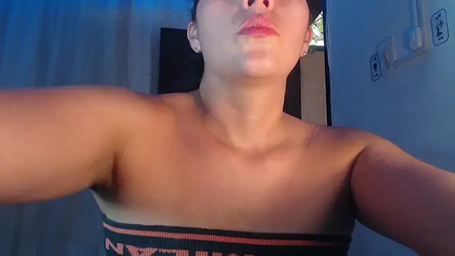 DaMikaela  online show from 01/18/25, 06:32