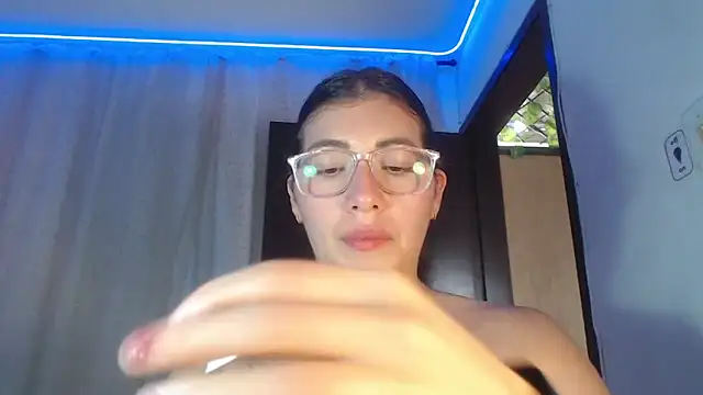 DaMikaela  online show from 02/06/25, 07:29