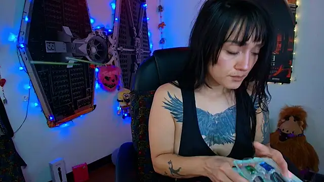 Snapshot of juanita_adams chatting on 11/12/25, 04:40 juanita adams online show from 11/12/25, 04:40