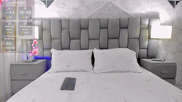 CinthiaCollins online show from 12/23/24, 09:18