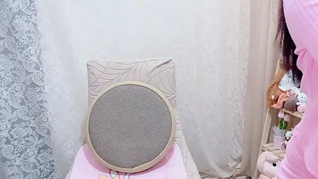 Snapshot of Rellababyy chatting on 10/10/25, 01:48 Rellababyy online show from 10/10/25, 01:48