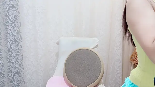 Snapshot of Rellababyy chatting on 10/30/25, 01:40 Rellababyy online show from 10/30/25, 01:40