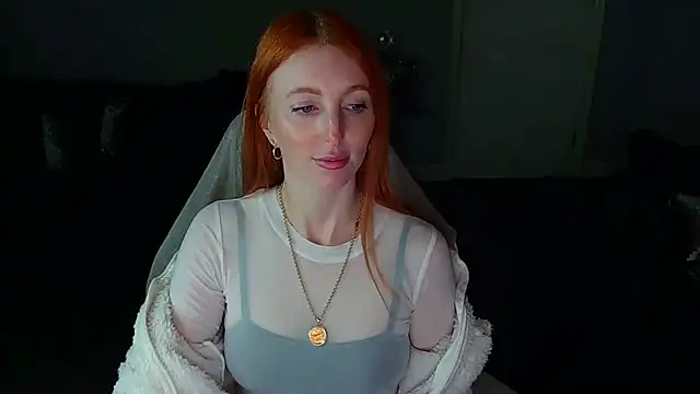 Snapshot of Red_firesquirt chatting on 02/19/25, 03:16 Red firesquirt online show from 02/19/25, 03:16