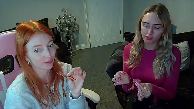 Snapshot of Red_firesquirt chatting on 02/24/25, 10:03 Red firesquirt online show from 02/24/25, 10:03