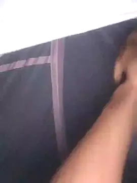 xxxhugedick0001 online show from 03/10/25, 11:27