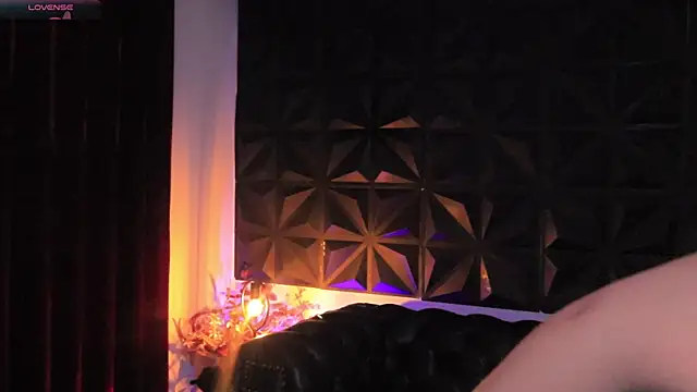 Snapshot of Misselektra__ chatting on 02/07/25, 04:48 Misselektra online show from 02/07/25, 04:48