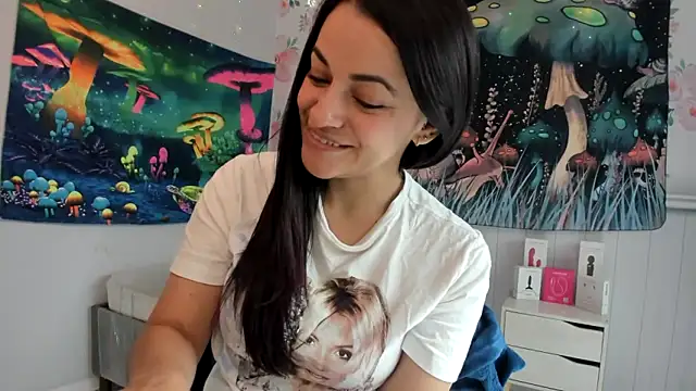 LovelyAzucena online show from 10/16/25, 02:18