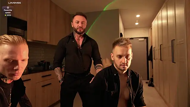 Snapshot of enjoy_me chatting on 10/18/25, 03:46 enjoy me online show from 10/18/25, 03:46