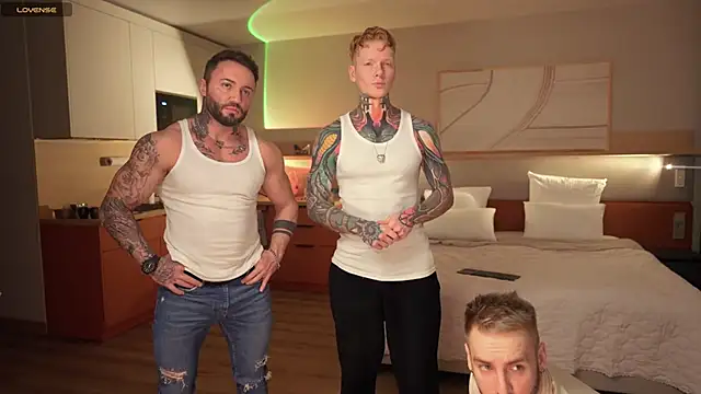 Snapshot of enjoy_me chatting on 10/23/25, 03:33 enjoy me online show from 10/23/25, 03:33