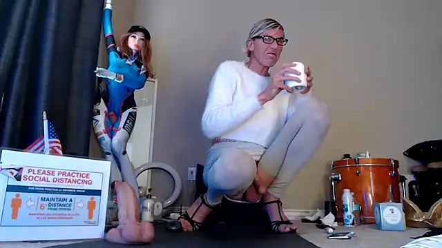 Snapshot of Taylorsexbot chatting on 03/03/25, 04:56 Taylorsexbot online show from 03/03/25, 04:56