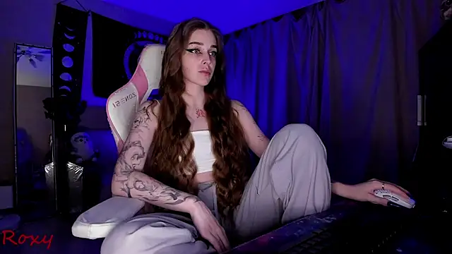 Snapshot of wet_dream_ chatting on 10/13/25, 03:45 wet dream online show from 10/13/25, 03:45