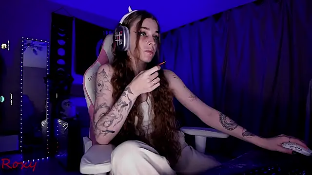 Snapshot of wet_dream_ chatting on 10/21/25, 10:21 wet dream online show from 10/21/25, 10:21