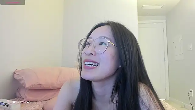 Snapshot of secretgirlfriendxo chatting on 02/04/25, 09:07 secretgirlfriendxo online show from 02/04/25, 09:07