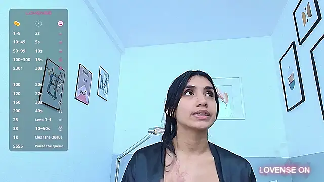 Snapshot of littlee_emilyy_ chatting on 12/05/24, 10:12 littlee emilyy online show from 12/05/24, 10:12