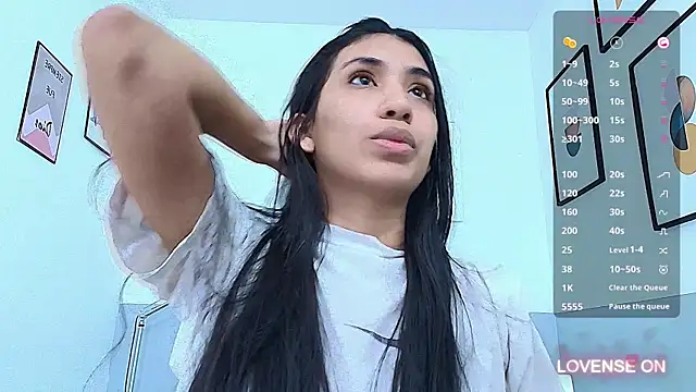 Snapshot of littlee_emilyy_ chatting on 12/23/24, 03:55 littlee emilyy online show from 12/23/24, 03:55