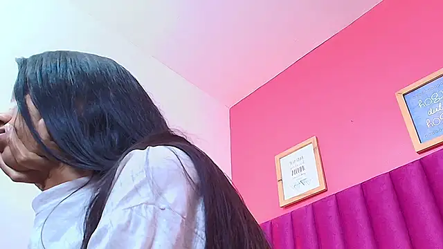 Snapshot of littlee_emilyy_ chatting on 01/28/25, 08:57 littlee emilyy online show from 01/28/25, 08:57