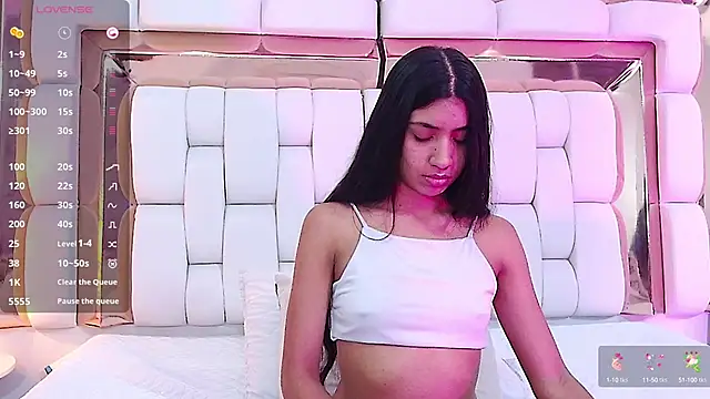 Snapshot of littlee_emilyy_ chatting on 02/27/25, 03:04 littlee emilyy online show from 02/27/25, 03:04