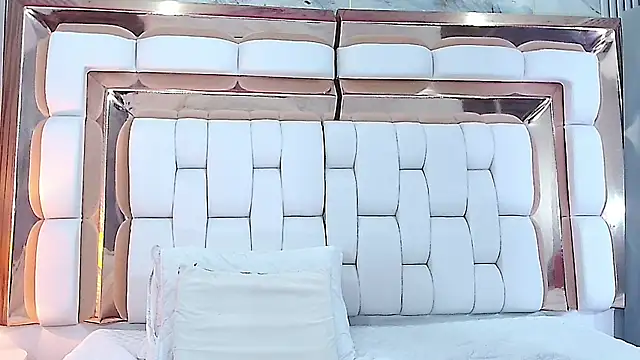 Snapshot of littlee_emilyy_ chatting on 02/27/25, 09:11 littlee emilyy online show from 02/27/25, 09:11