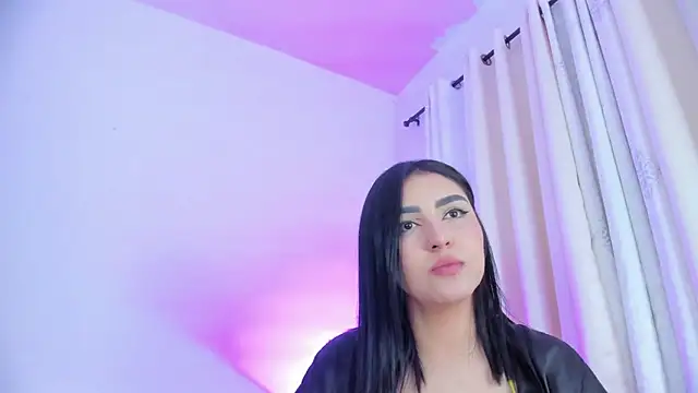 Snapshot of Abby__colins chatting on 12/11/24, 10:06 Abby colins online show from 12/11/24, 10:06